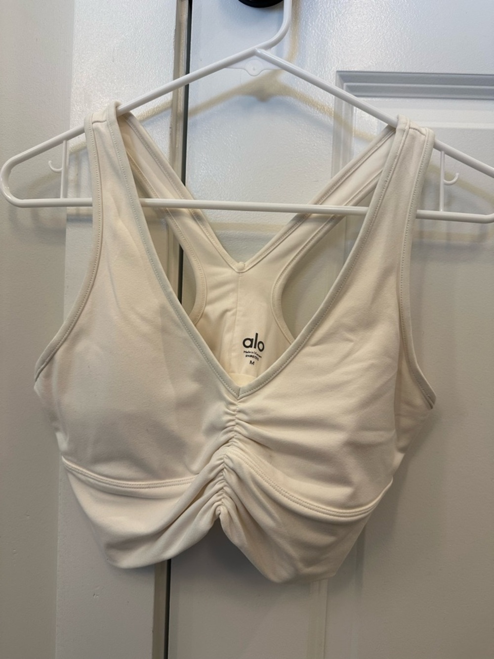 ALO Yoga Cream Ruched V-Neck Racerback Sports Bra